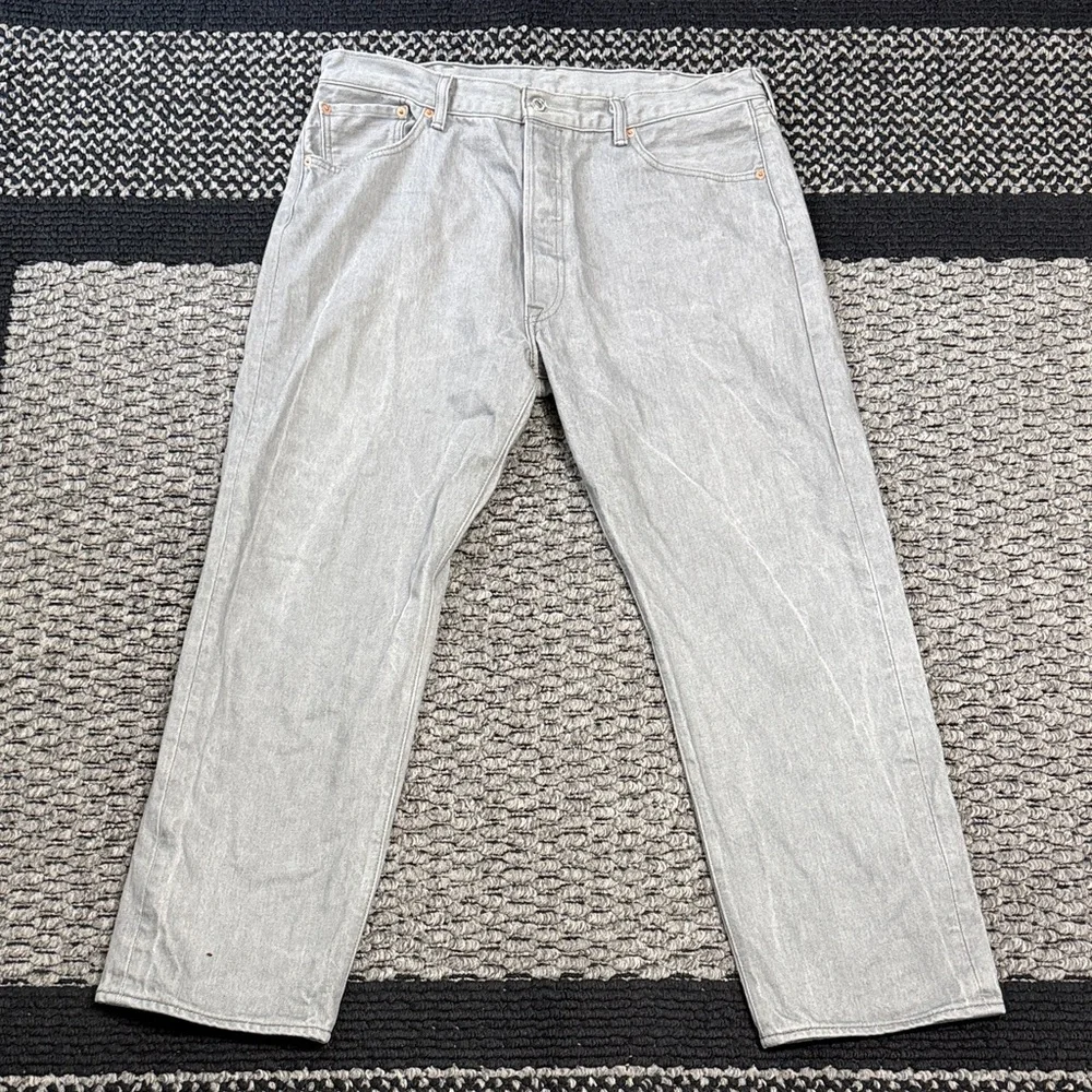 Levi’s 501 Jeans Men’s 38 Button Fly Straight Leg Light Gray Faded Denim Classic